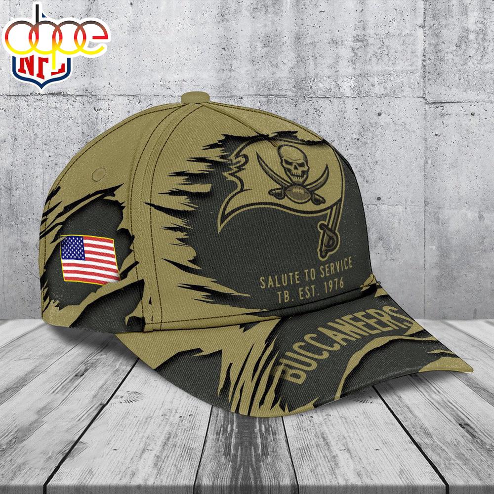 Tampa Bay Buccaneers 2025 Salute to Service Classic Baseball Cap